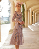 فستان لحفل الكوكتيل قصير وتصميم أنيق