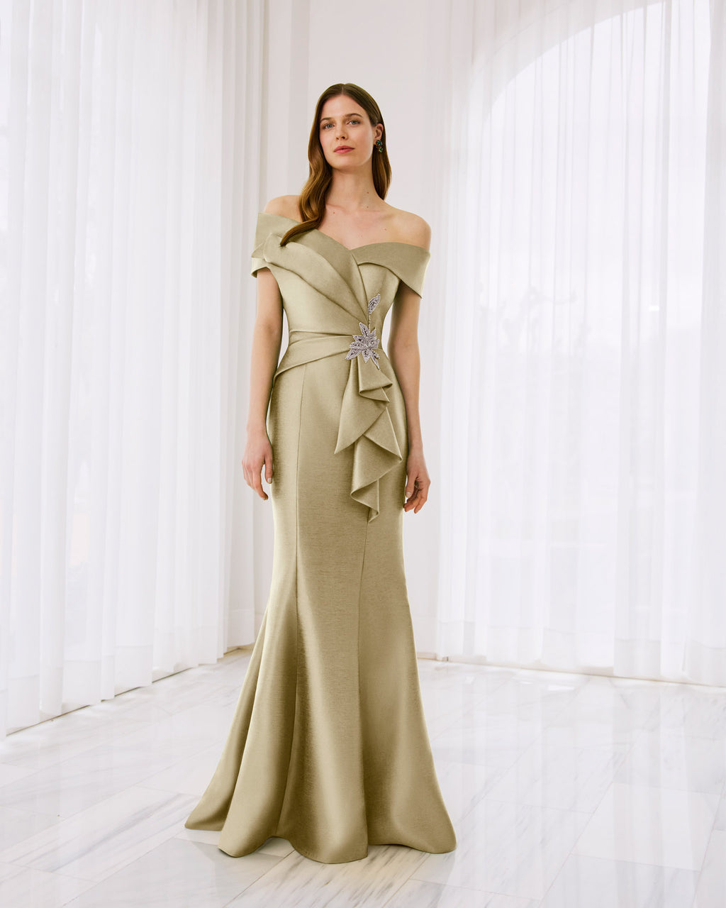 Couture Club 1Gf8