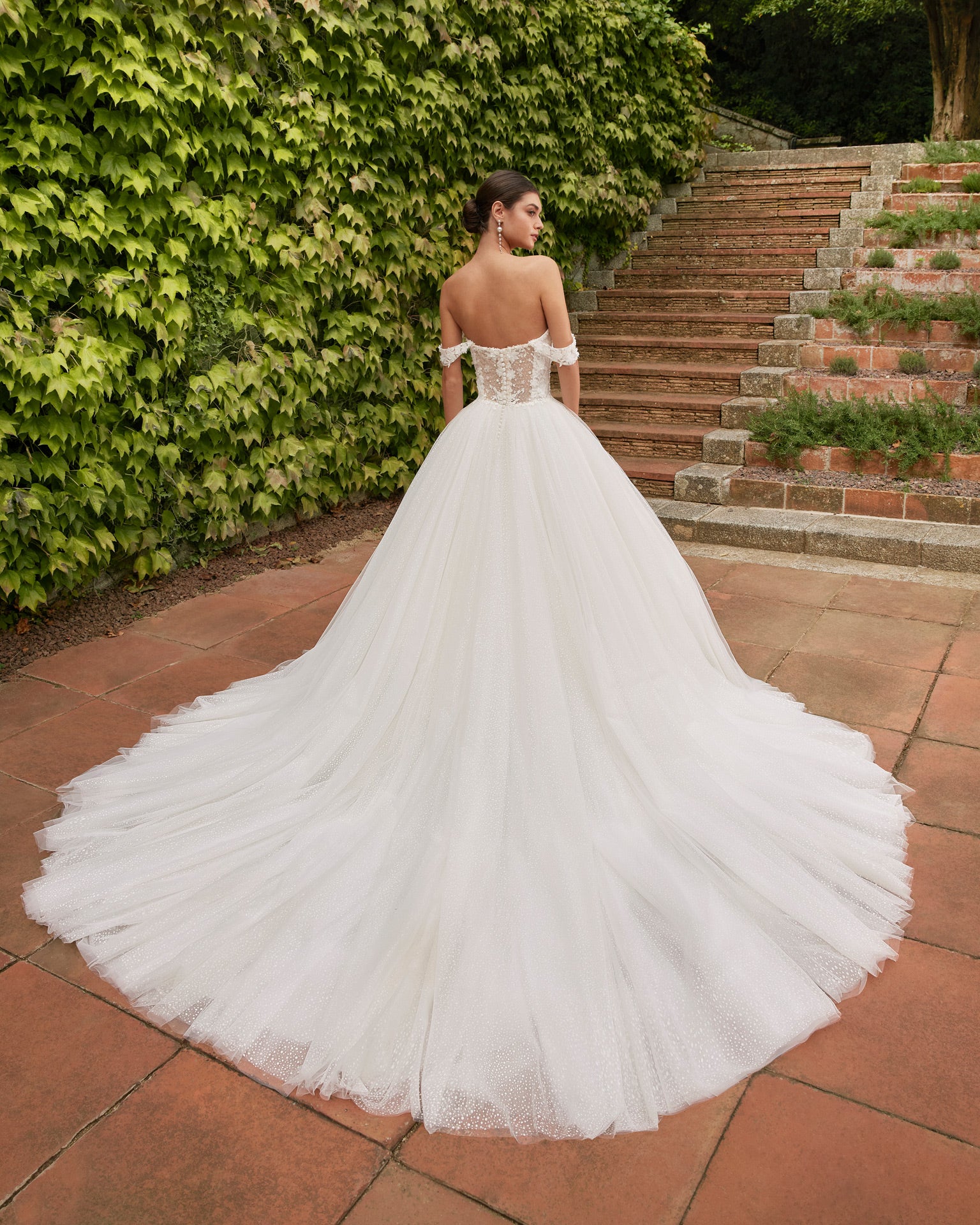 saudi princess wedding dress Firefly Lover Saudi Arabic Ball Gown Wedding Dress With Cape Royal Train Luxury Dubai Princess Bride Gowns Lsmx031| Alibaba.com